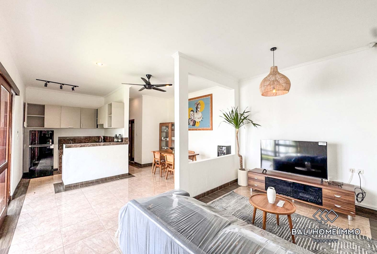 2 Bedroom Family Villa for Rent in Canggu Berawa — image 1