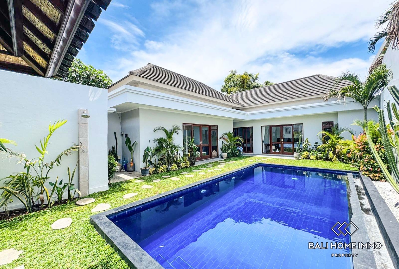 2 Bedroom Family Villa for Rent in Canggu Berawa