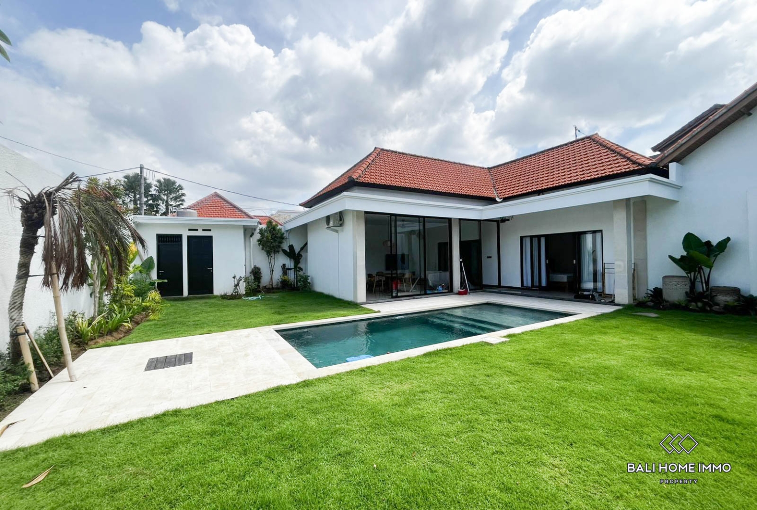 2 bedroom family villa with garden for monthly rental in Berawa — image 13