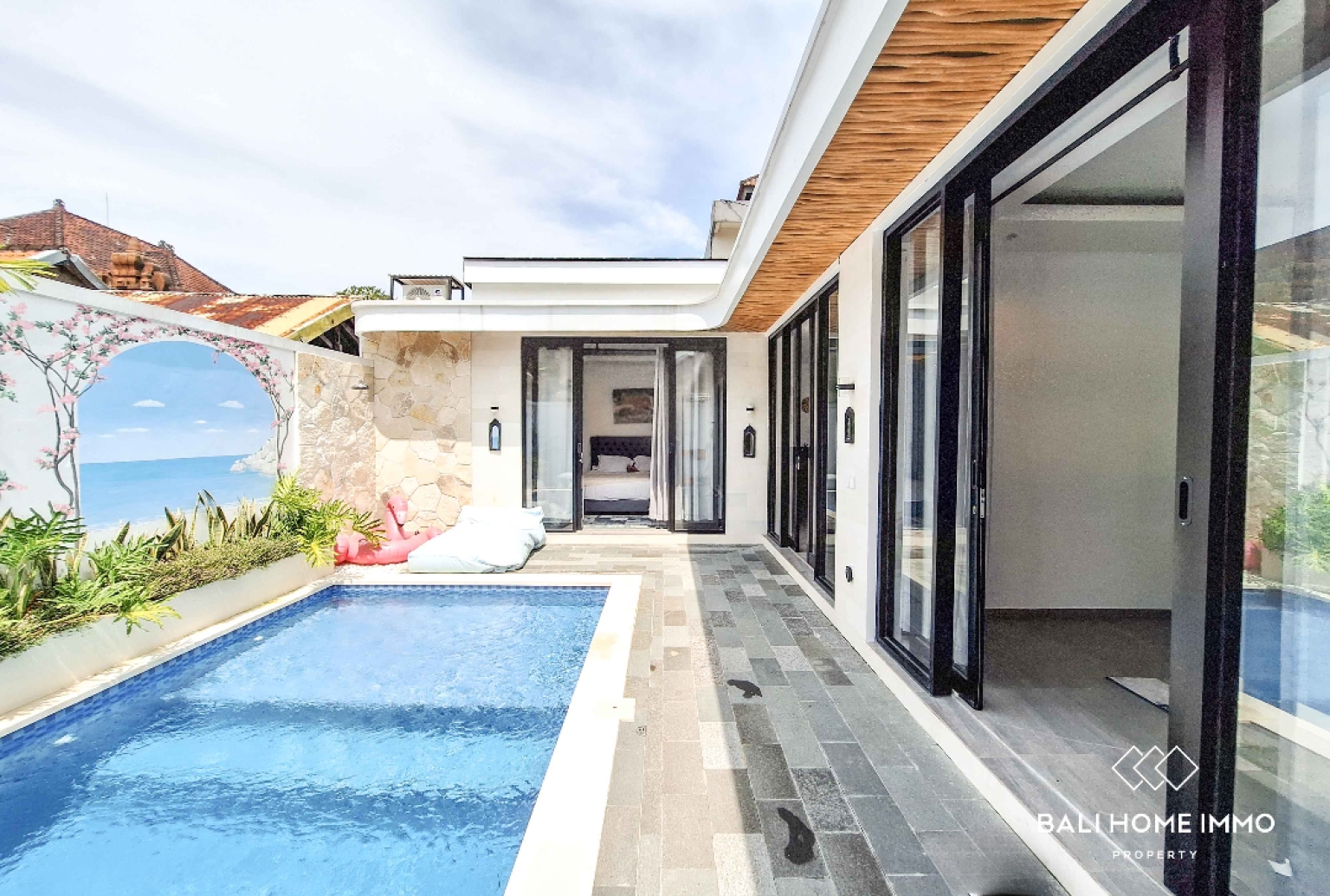 2 Bedroom Villa for Rent in Batu Belig — image 9