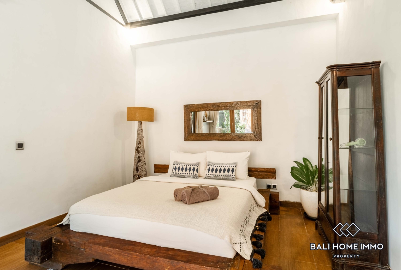 2 Bedroom Villa For Rent in Canggu Batu Bolong — image 4