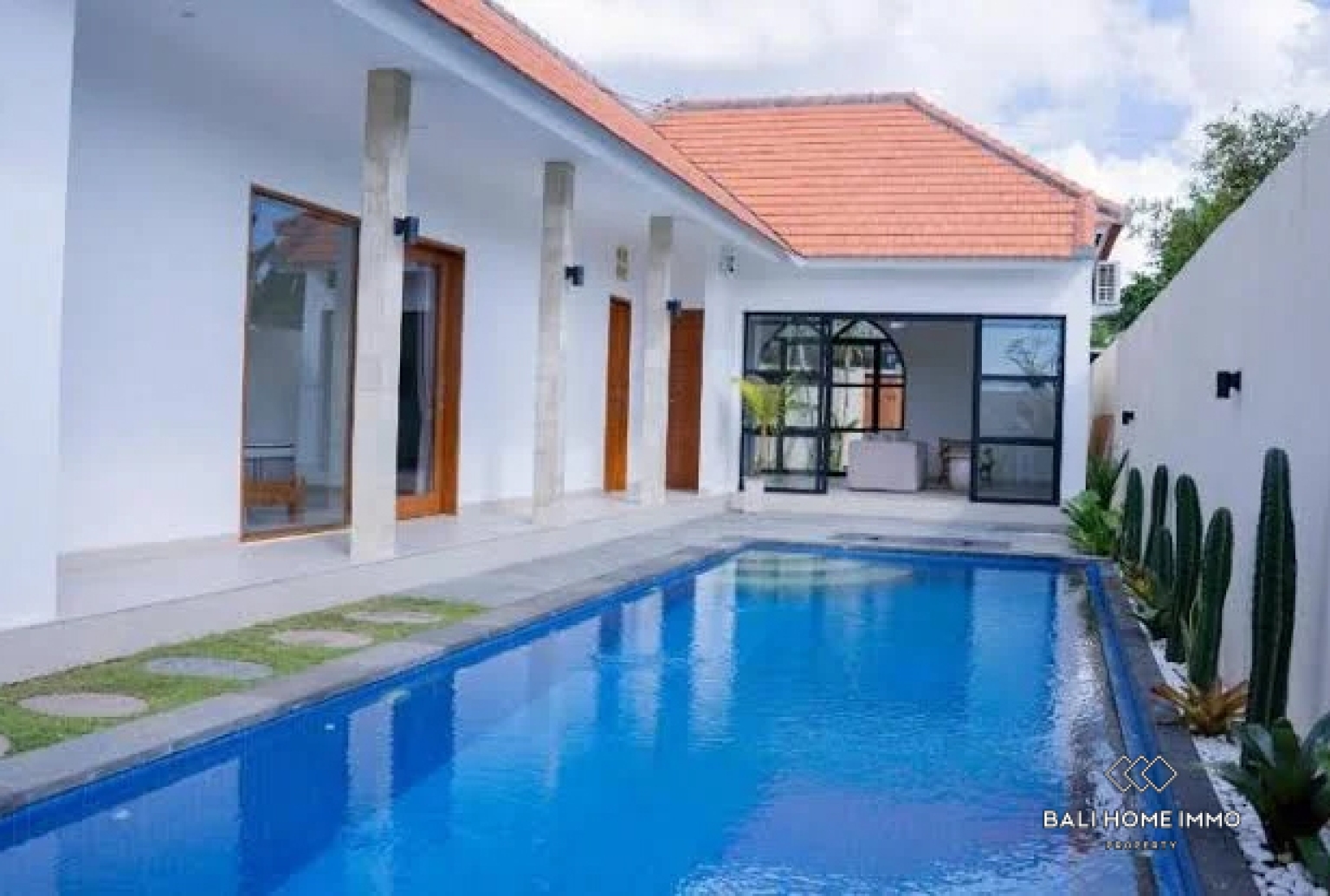 2 bedroom villa for rent in Canggu Residential side