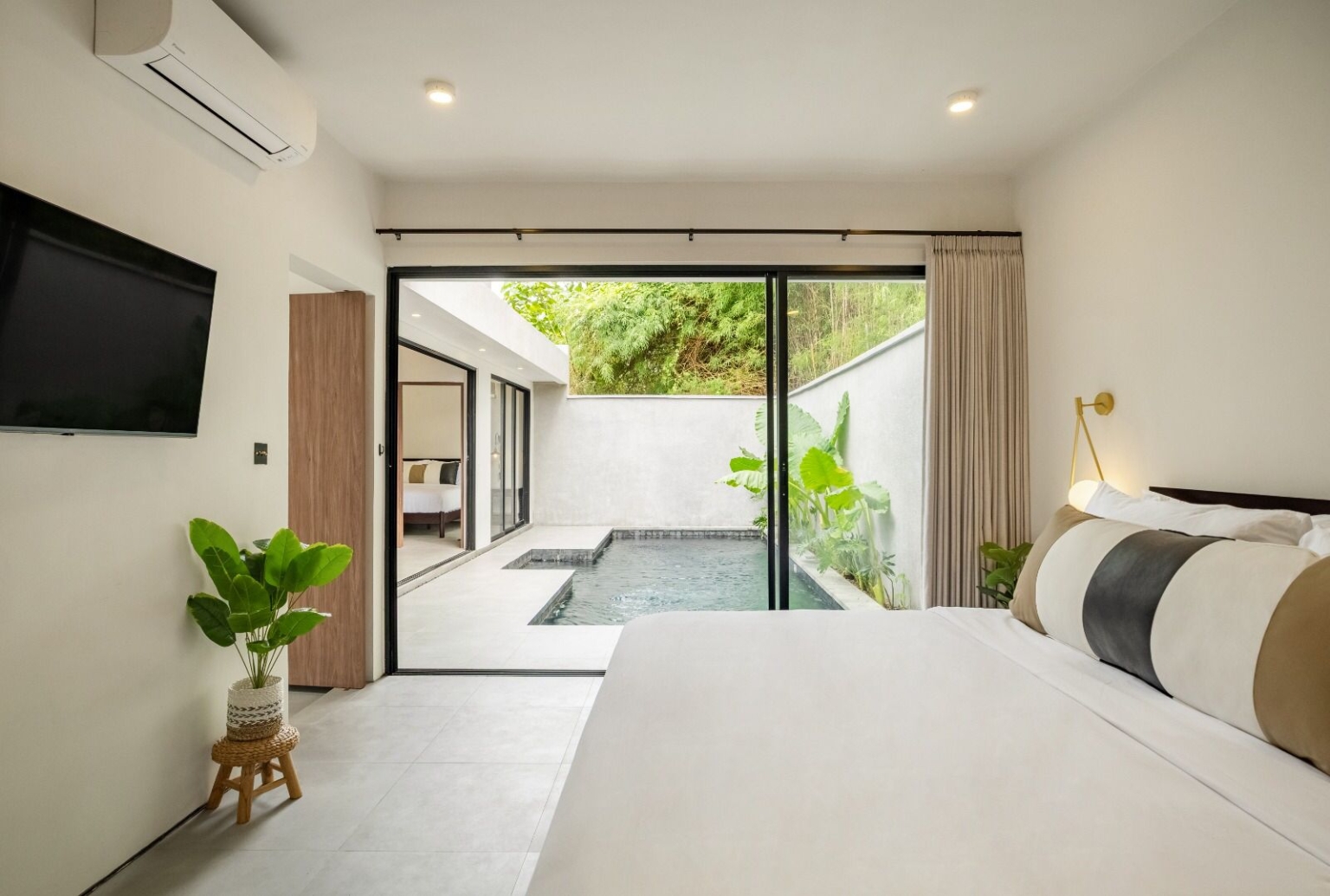 2 bedroom villa for Sale in Kerobokan Bali — image 6