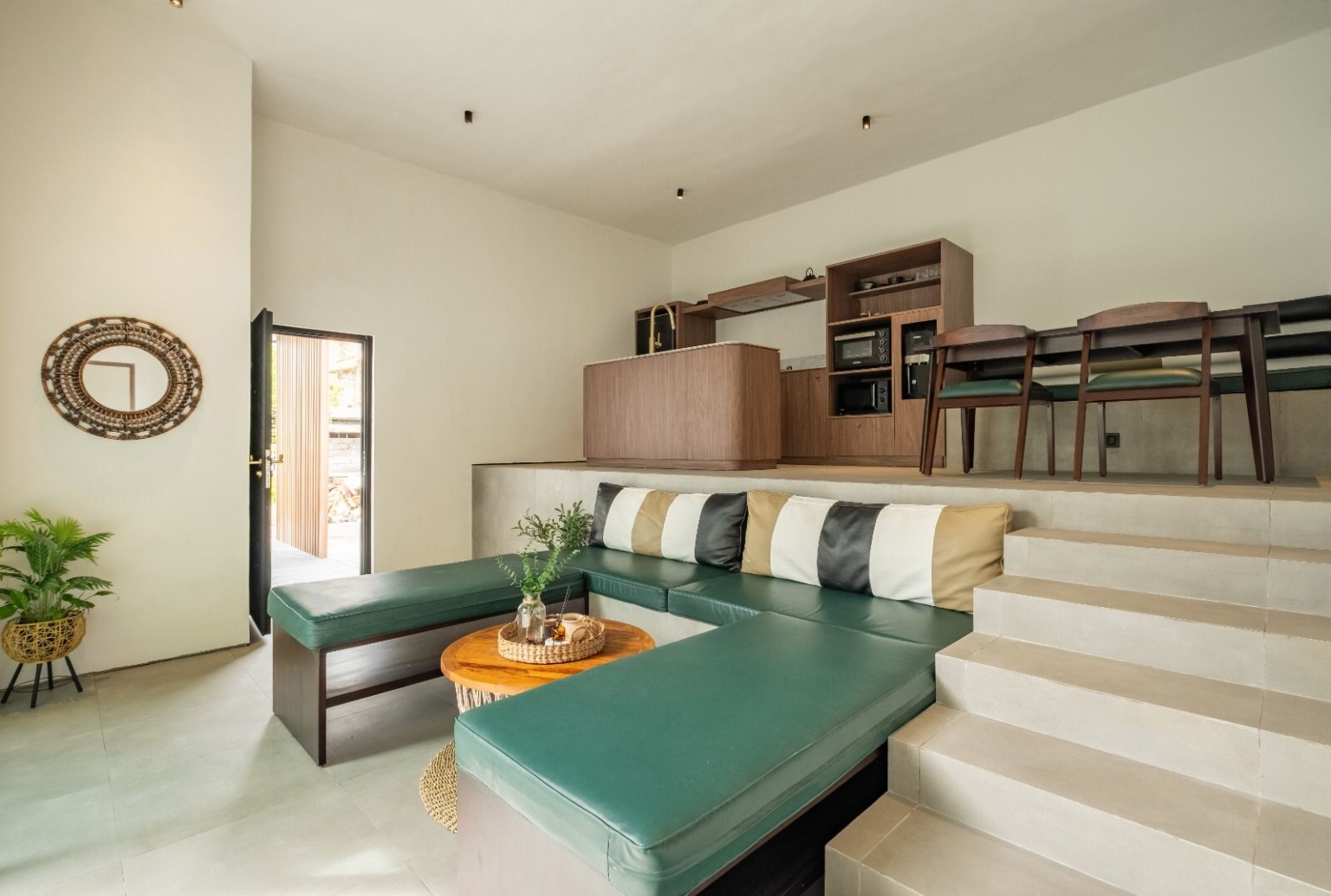 2 bedroom villa for Sale in Kerobokan Bali — image 1