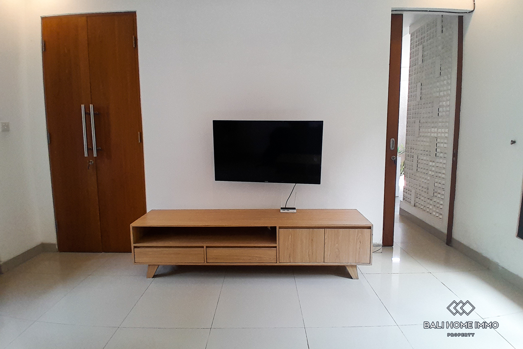 2 Bedroom Villa For Yearly Rental Near Mertasari Beach — image 11