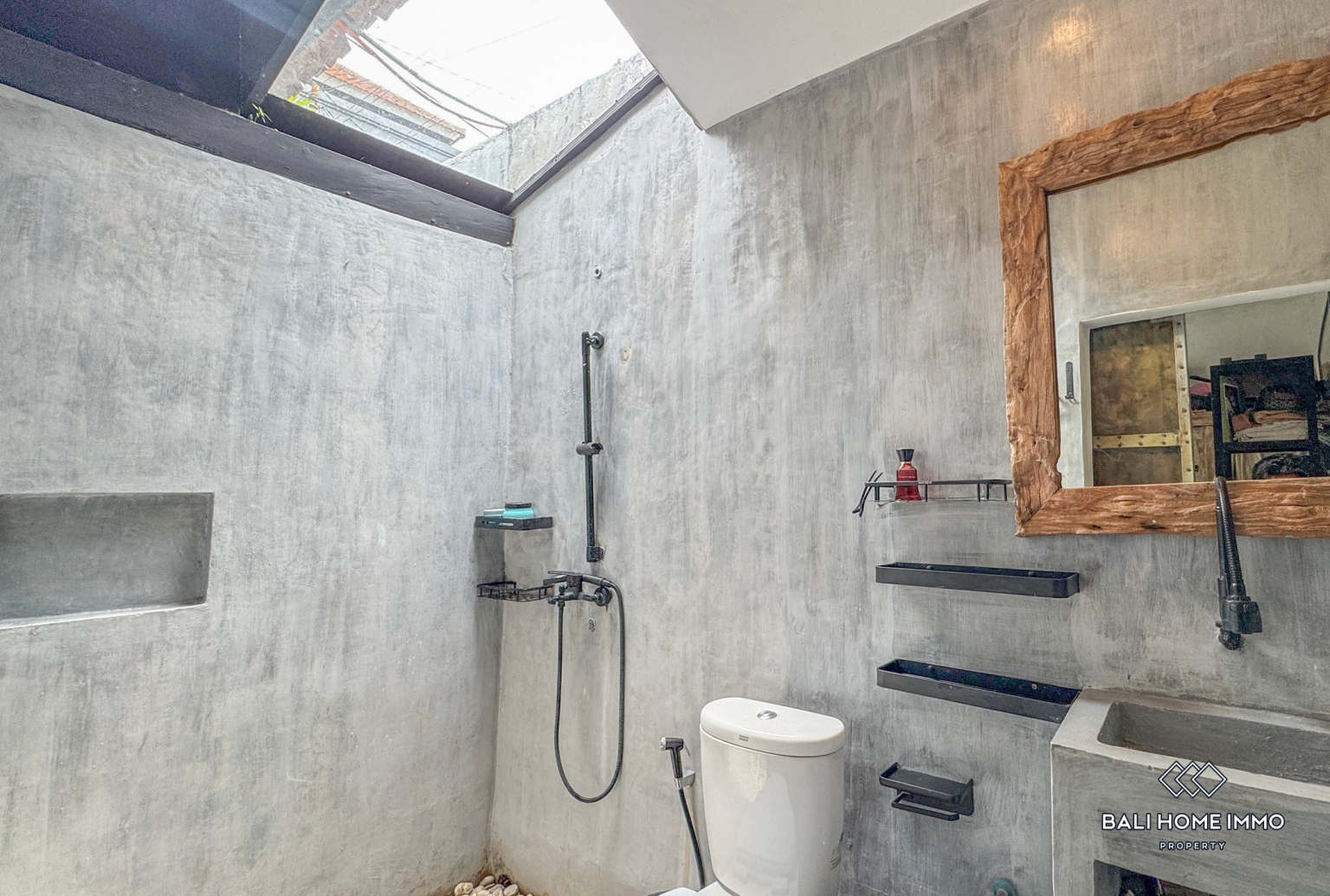2 Bedrooms Villa for Yearly rental in Bali Canggu Berawa — image 11