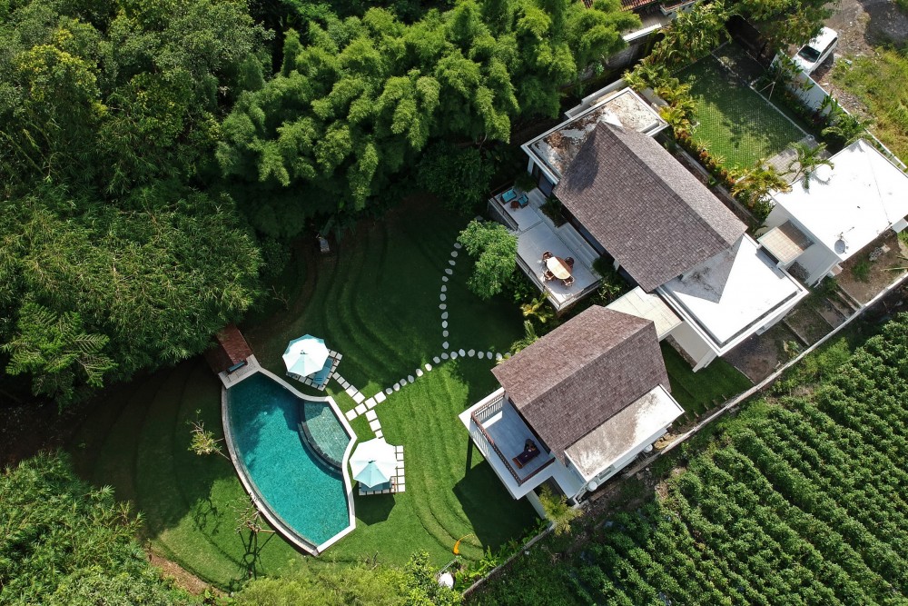 Four-Bedrooms Villa with Garden Offering Unparalleled Luxury and Comfort in Pererenan Area — image 2