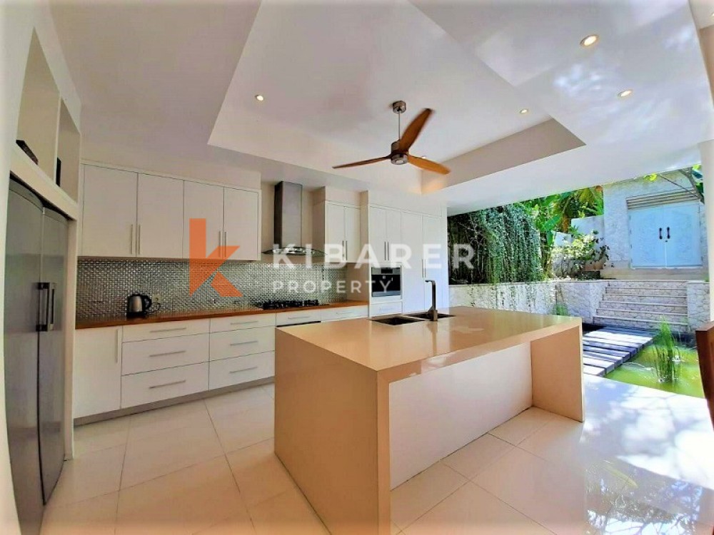 Luxury Four-Bedroom Open Living Villa in Pererenan — image 6