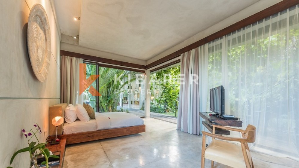 Luxurious Five-Bedroom Villa in a Strategic Area of Umalas — image 10