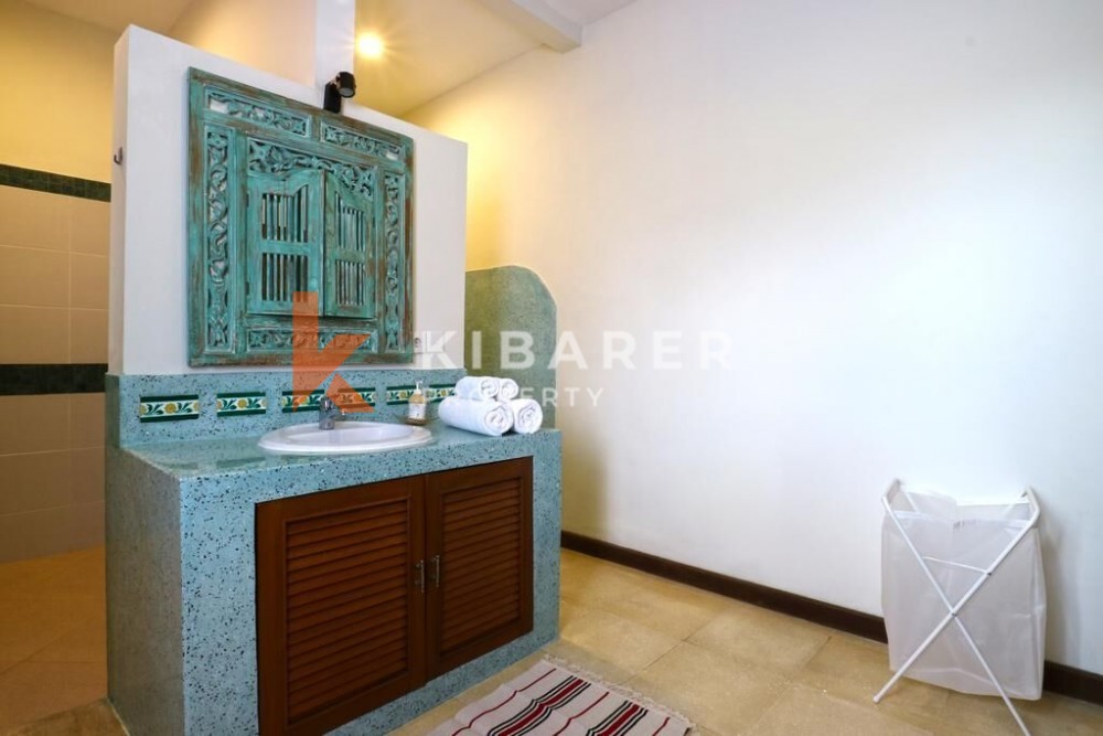 Large 3 bedrooms villa in Batu Belig — image 6