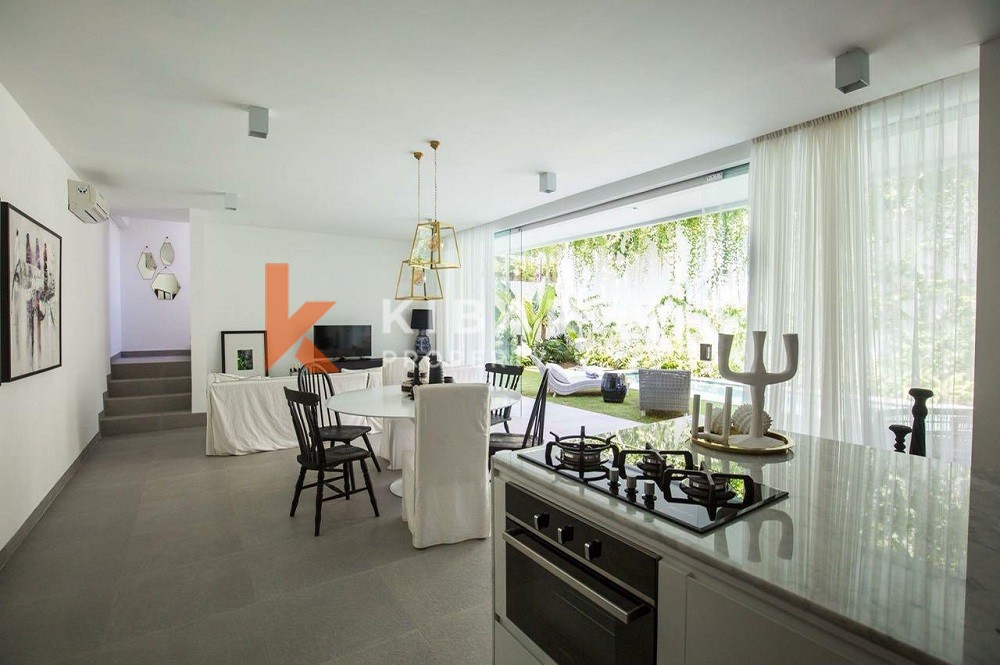 Modern Three bedroom Villa with strategic location in Berawa — image 2