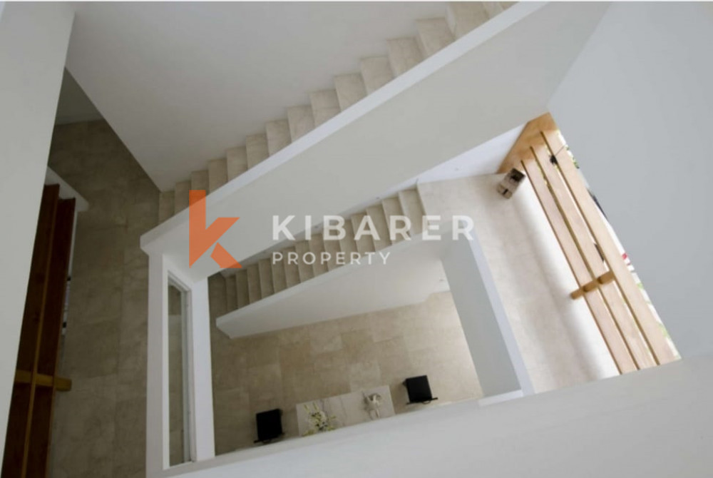 Brand New Stunning Ten Bedroom Villa with river and rice paddy view in Pererenan — image 7
