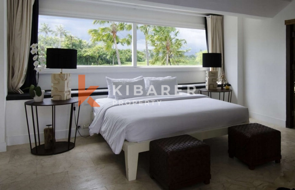 Brand New Stunning Ten Bedroom Villa with river and rice paddy view in Pererenan — image 15