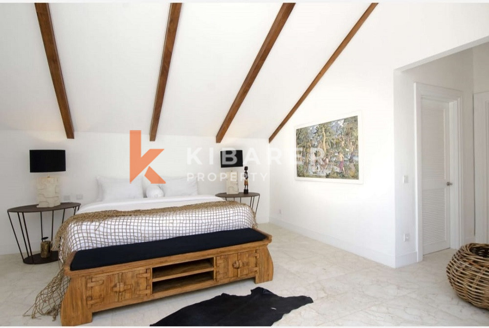 Brand New Stunning Ten Bedroom Villa with river and rice paddy view in Pererenan — image 16