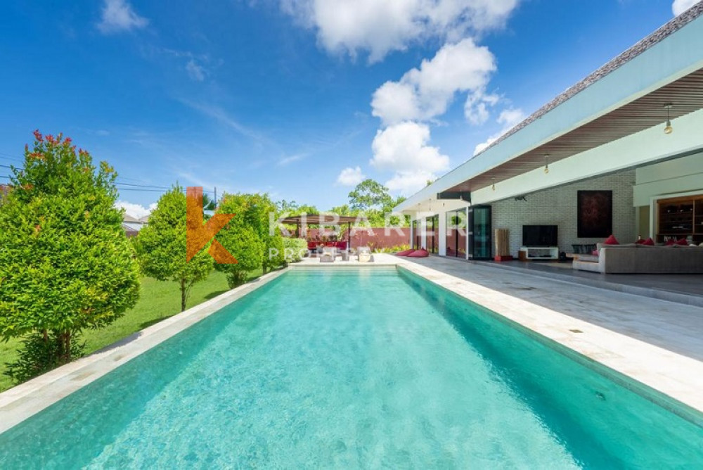 Stunning Four-Bedroom Private Villa in Ungasan — image 2