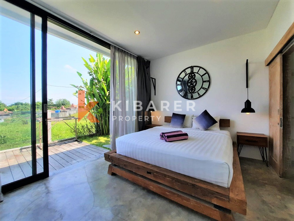 STUNNING TWO BEDROOMS EN-CLOSED LIVING VILLA WITH AMAZING VIEW IN CANGGU — image 13