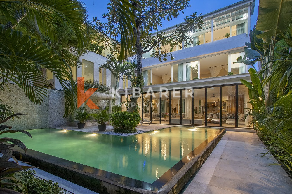 Five Bedroom Enclosed Living Villa With Ocean View in Batu Belig