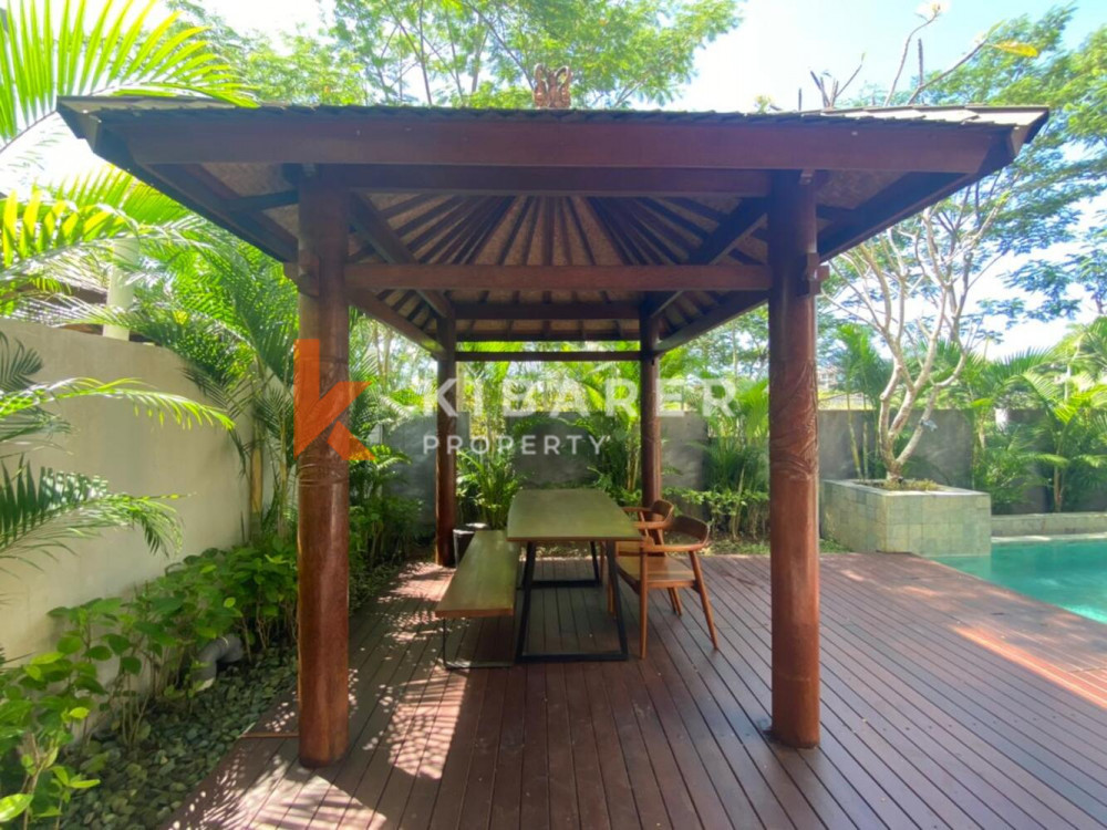 Beautiful Three Bedroom Complex Villa With Enclosed Living in Nusa Dua — image 6
