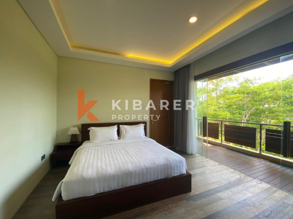 Beautiful Three Bedroom Complex Villa With Enclosed Living in Nusa Dua — image 16