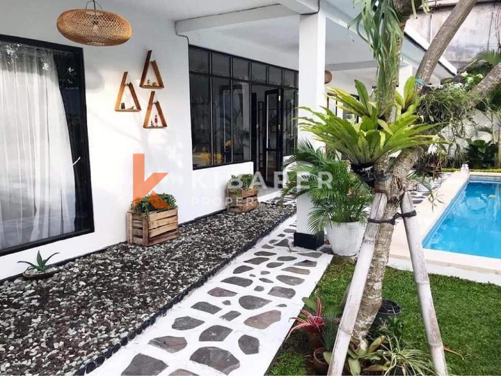 Charming Two Bedroom Villa with garden located in Kerobokan — image 9