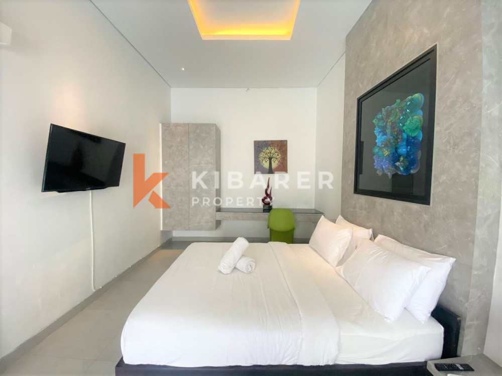 Minimalist Two Bedroom Closed Living Villa Situated in Kerobokan — image 8
