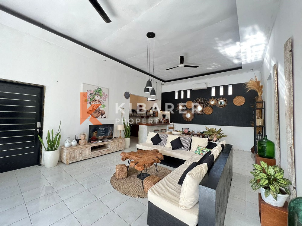 Charming Two Bedroom Villa with garden located in Kerobokan — image 18