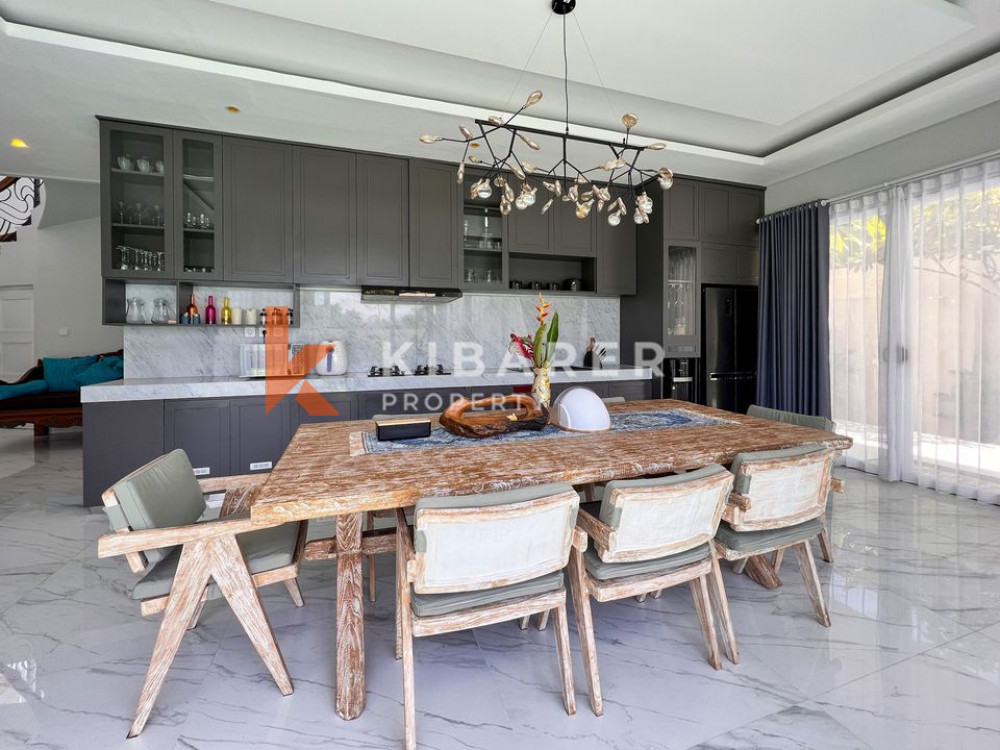 Luxury Five Bedroom Villa wonderfully located in the calming rice field views of Cemagi — image 3