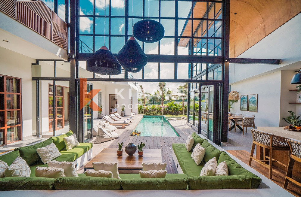 Four Bedroom Villa with rice fields view in Cemagi — image 2