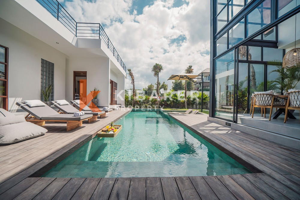 Four Bedroom Villa with rice fields view in Cemagi — image 3