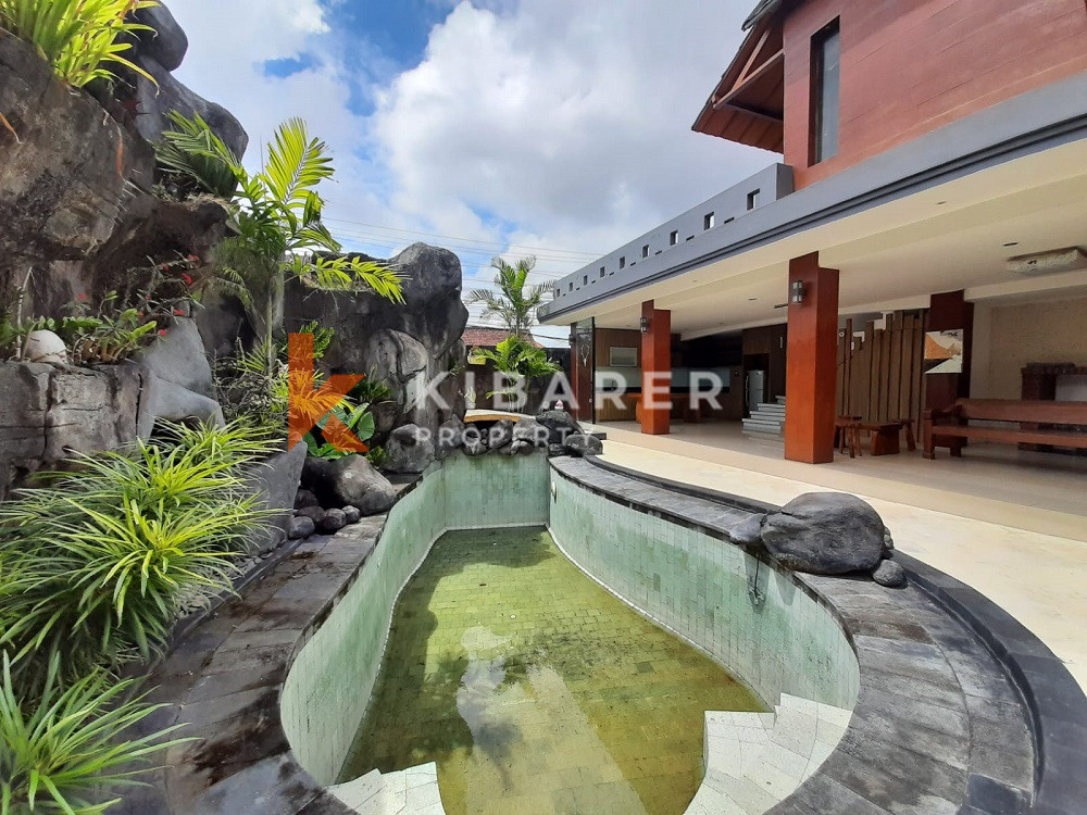 Unique Three-Bedroom Villa with Natural Stone Design and Forest in Umalas