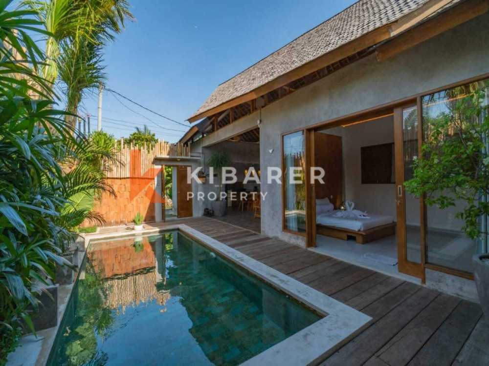 Beautiful Two Bedroom Rustic Villa with Tropical Garden Set in Jimbaran — image 1