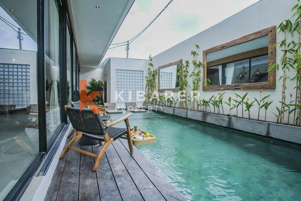 Stunning Private Villa with Three Bedrooms, Walking Distance to Cemagi Beach — image 3
