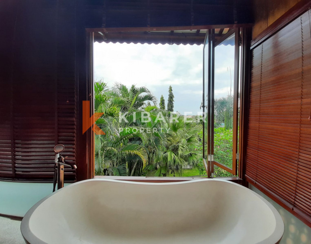 Stunning Five-Bedroom Villa Located in Peaceful Canggu Area — image 12