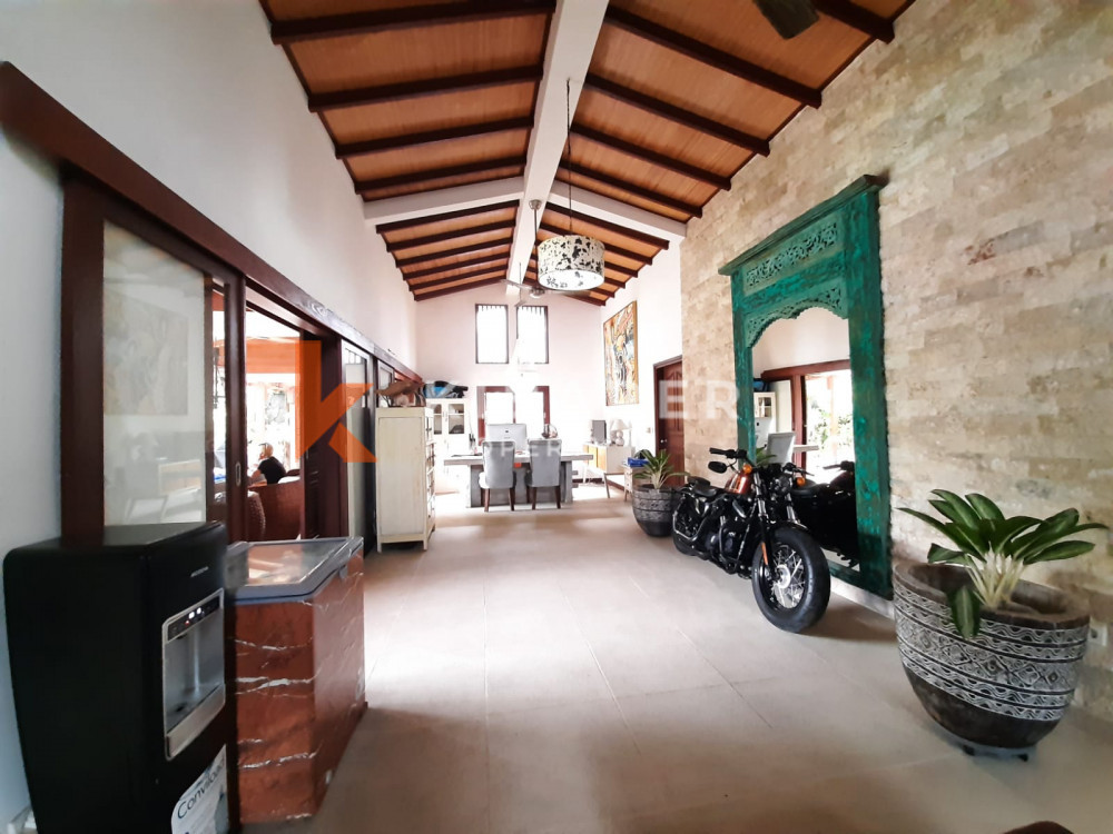 Stunning Five-Bedroom Villa Located in Peaceful Canggu Area — image 5