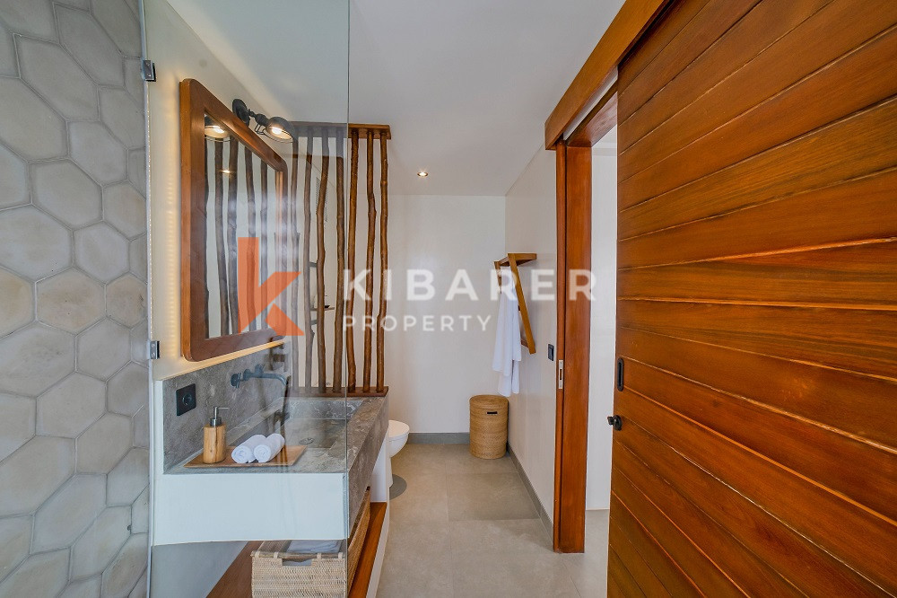 Stunning Three-Bedroom Villa Within Walking Distance to Cemagi Beach — image 15