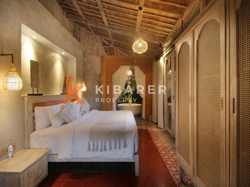 Stylish Three Bedroom Complex Villa With Private Pool Nestled in Batu Belig — image 11