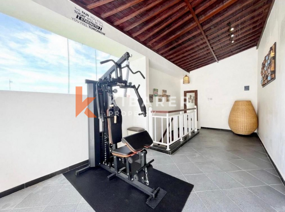 Gorgeous Three Bedroom Villa walking distance to Canggu Beach — image 10
