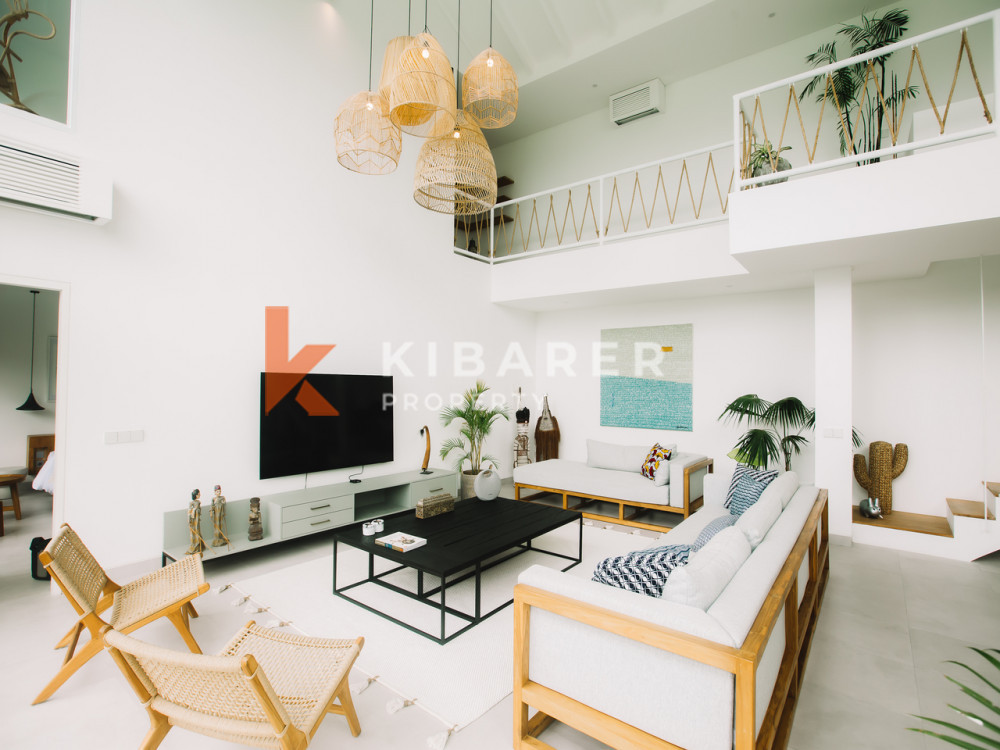 Stunning Three-Bedroom Villa with Enclosed Living Room Located in Canggu — image 5