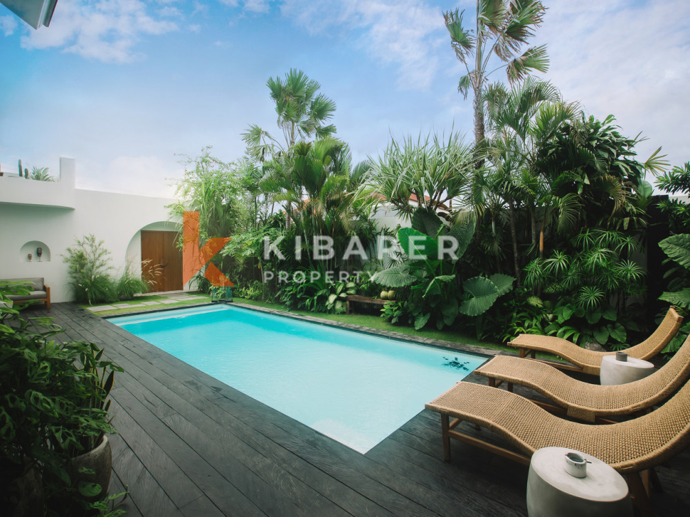 Stunning Three-Bedroom Villa with Enclosed Living Room Located in Canggu — image 14