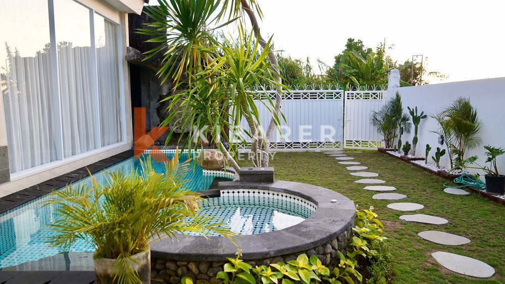 Newly Renovated Three Bedroom Villa situated in Canggu ( minimum 10 years rental ) — image 9