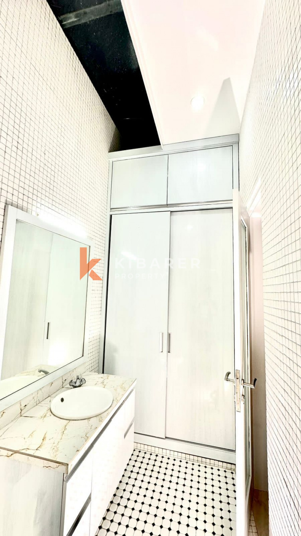 Newly Renovated Three Bedroom Villa situated in Canggu ( minimum 10 years rental ) — image 12