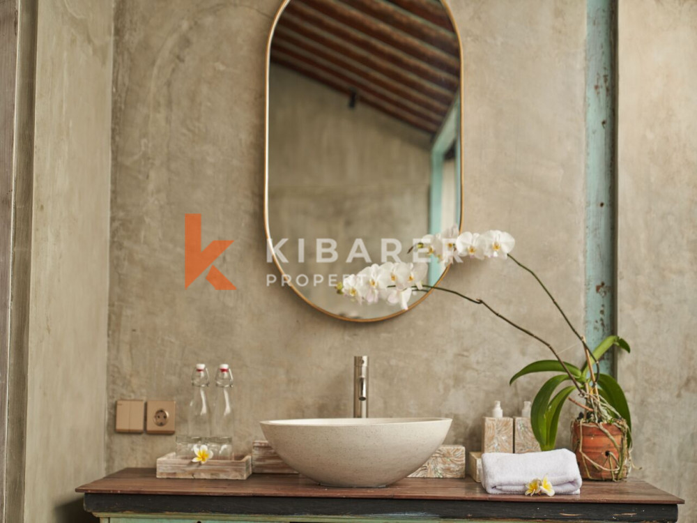 Stylish One Bedroom Complex Villa Shared Pool Located in Batu Belig — image 9