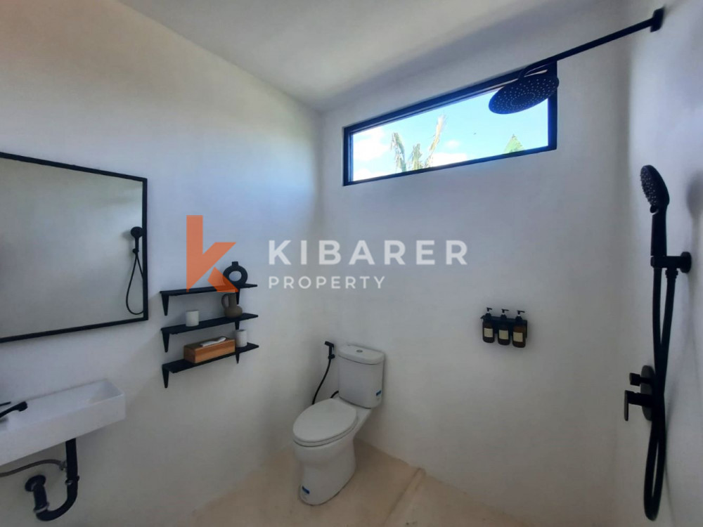 Modern Three-Bedroom Villa with Enclosed Living Space in Canggu — image 15