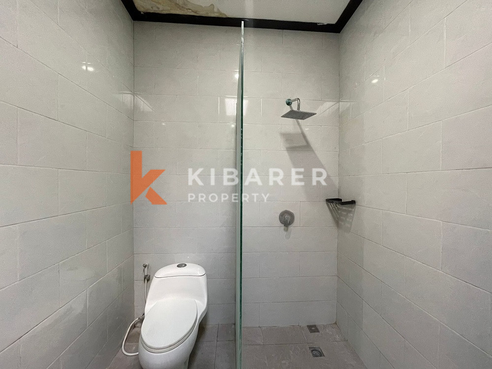 Cozy Two Bedroom Villa located in quiet Kerobokan area ( minimum 2 years contract ) — image 6