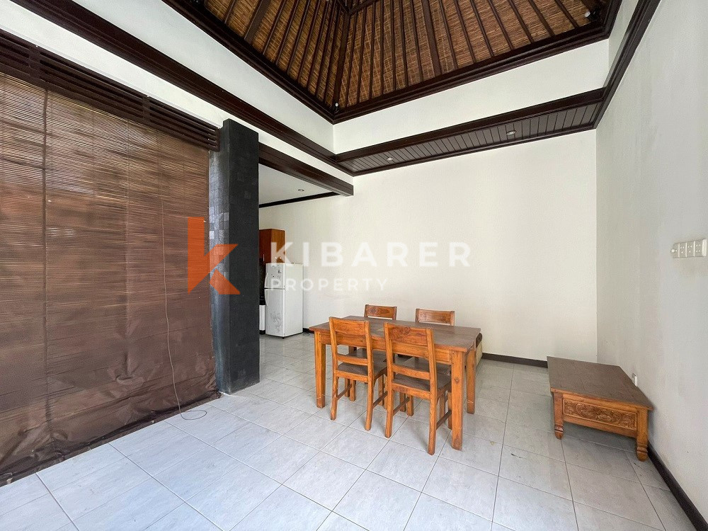 Cozy Two Bedroom Villa located in quiet Kerobokan area ( minimum 2 years contract ) — image 2