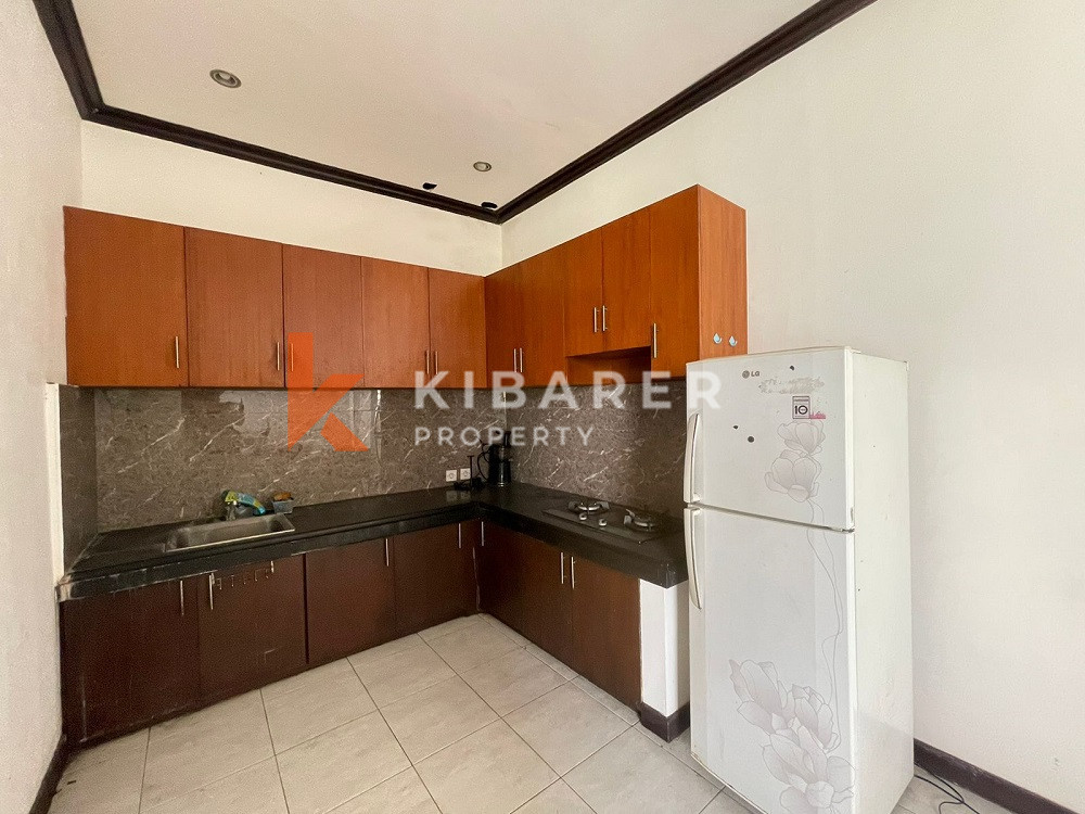 Cozy Two Bedroom Villa located in quiet Kerobokan area ( minimum 2 years contract ) — image 3