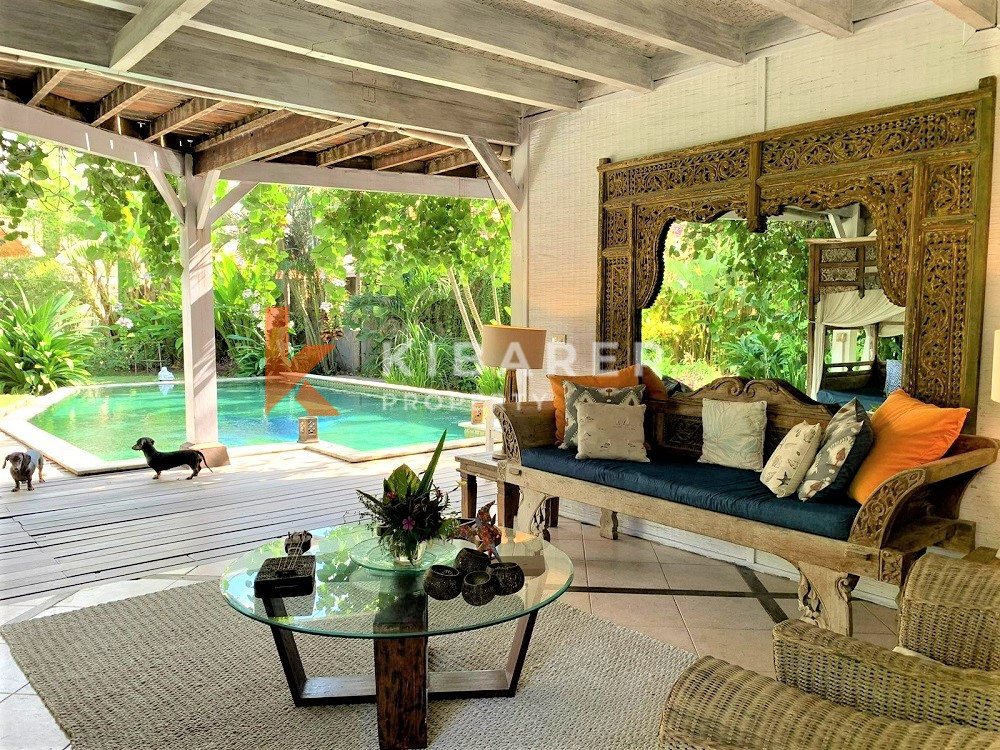 Near The Beach Beautiful Four Bedroom villa Located In Berawa — image 8