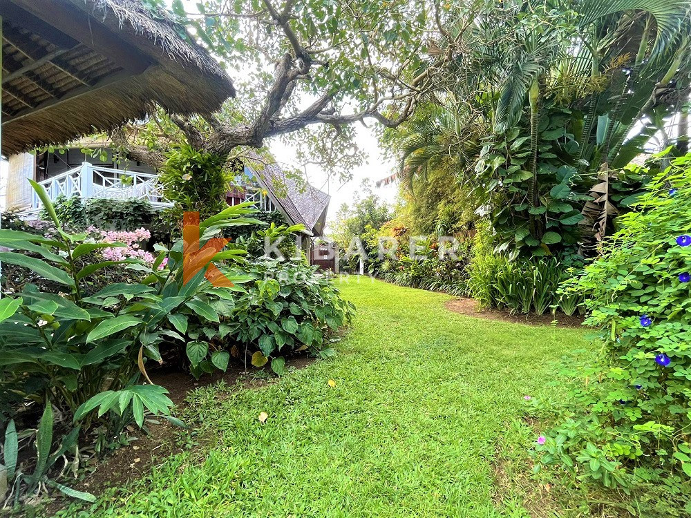 Near The Beach Beautiful Four Bedroom villa Located In Berawa — image 17