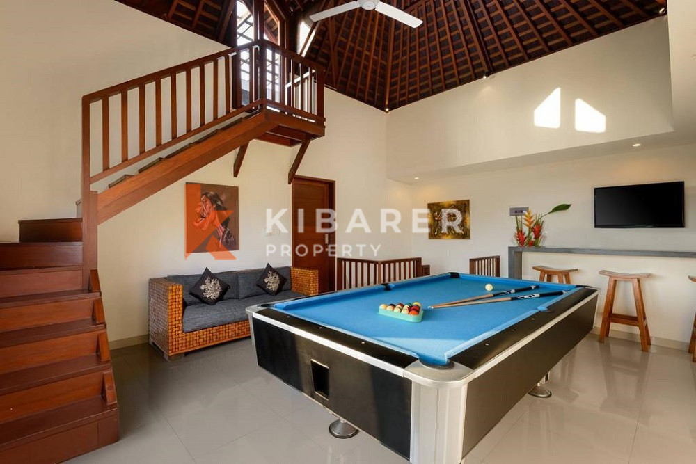 Three Bedroom Villa with best location and walking distance to Canggu Beach — image 9