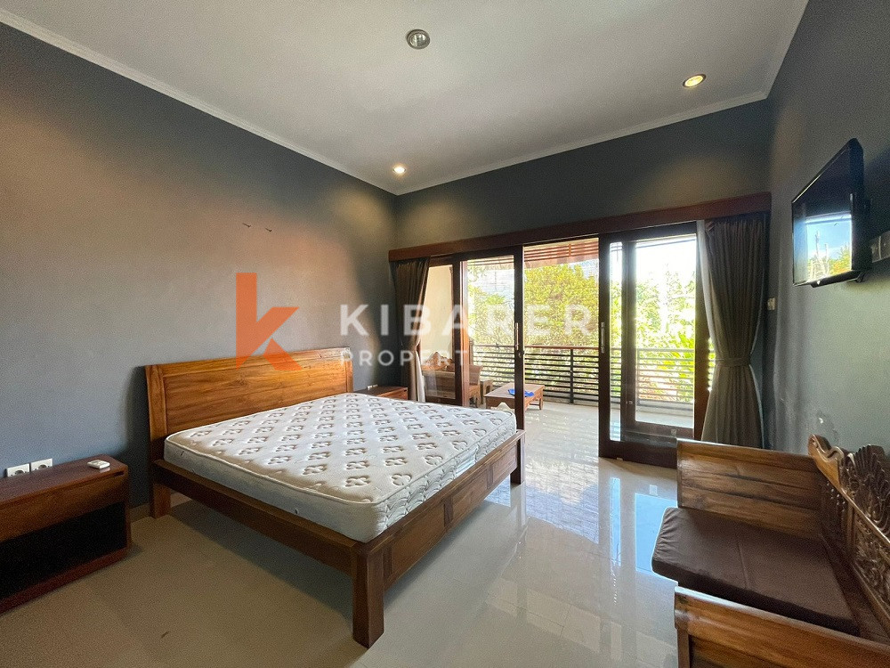 Homey Three Bedroom Villa well positioned in Pererenan — image 9